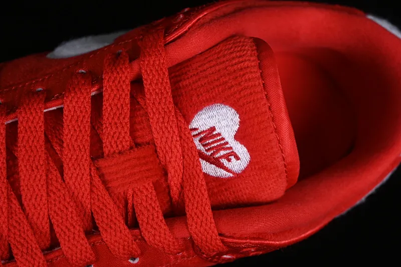 All categories Nk SB Dunk series Nk SB Dunk Low low-top sneakers Nk Dunk Low GS "Valentine’s Day" new Valentine’s Day color SB low-top casual sneakers FZ3548-612